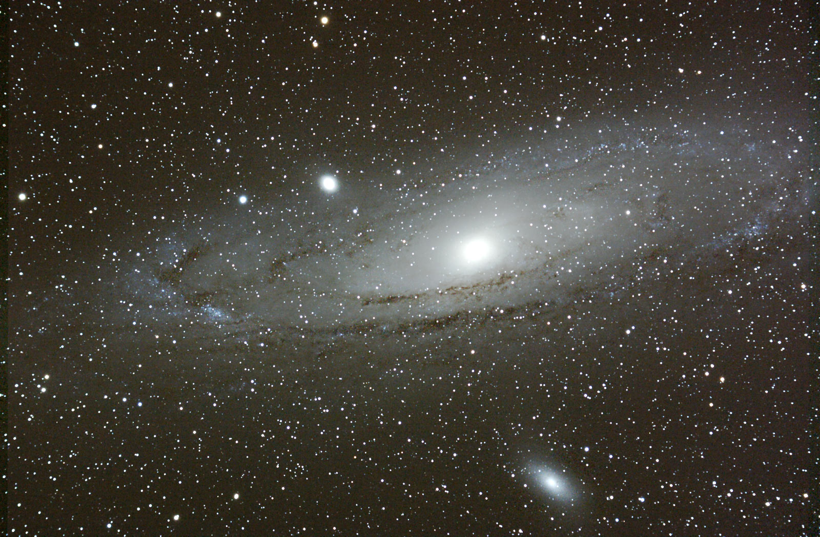 M31    Celestron 80ED