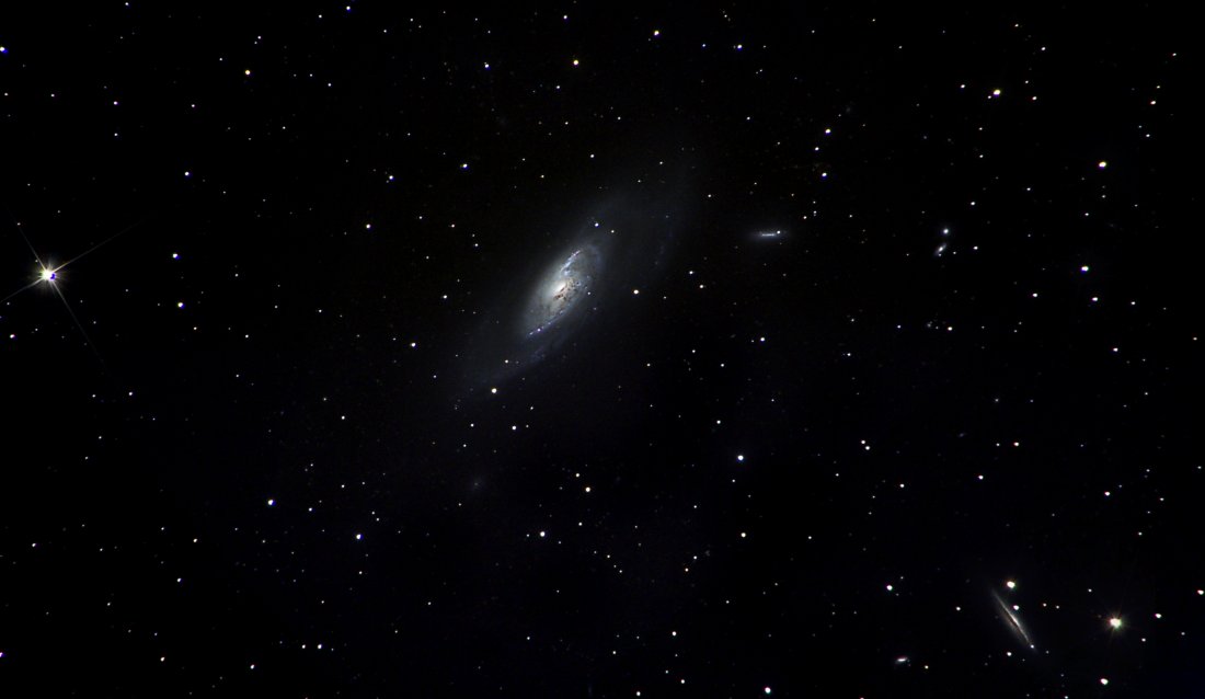 M 106, NGC 4217