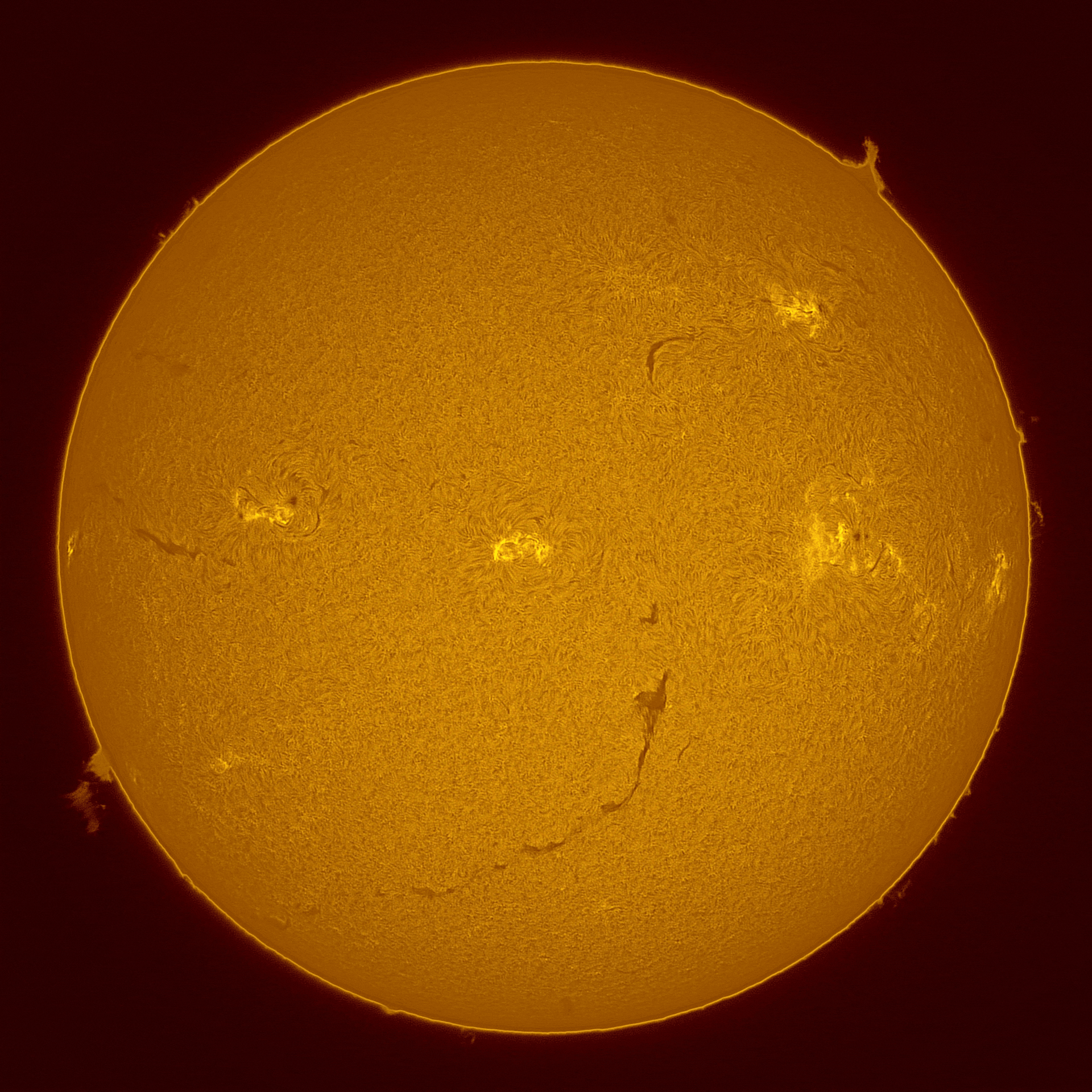 2026-05-03_Sun in h-alpha animation