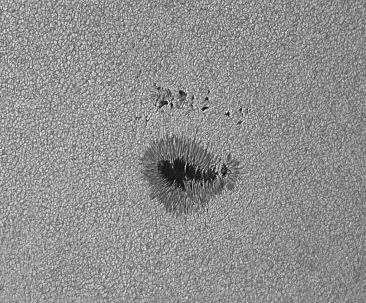 2025-09-20-0825_0-U-L-Sun_lapl5_ap2222_bw.jpg