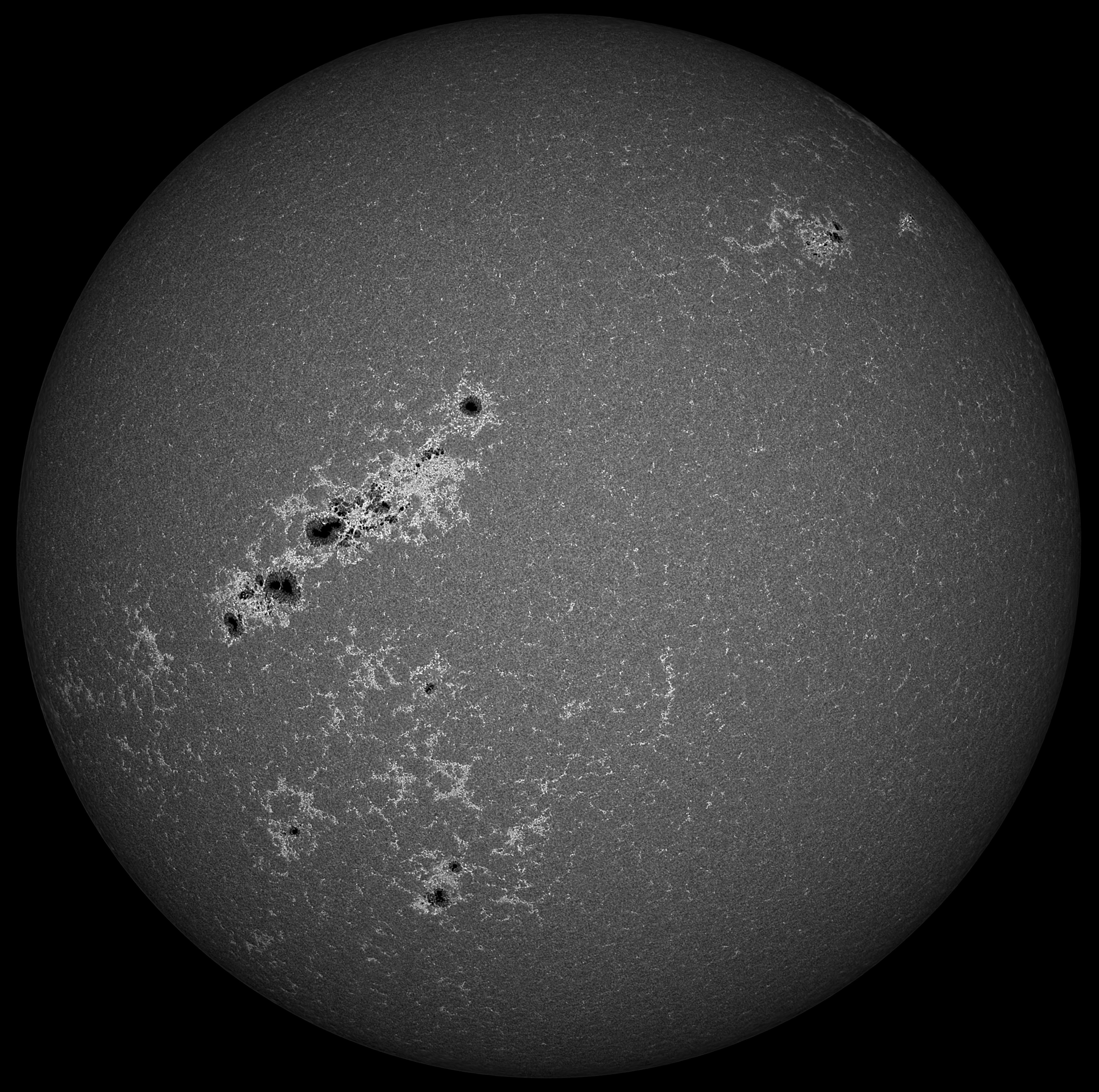 2025-12-04-1143_5-U-UV-Sun_pipp_lapl5_ap5049_Resample20