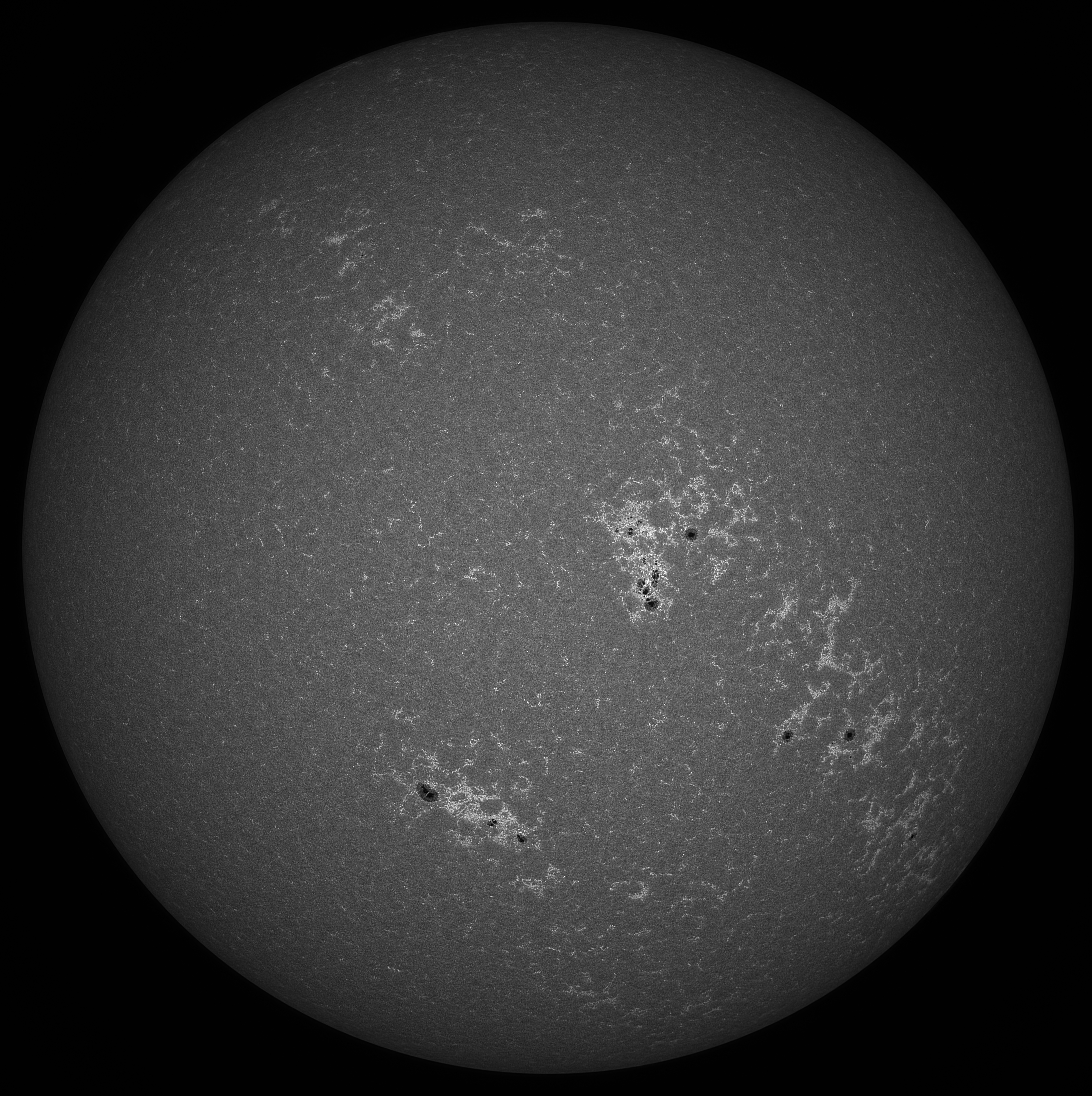 2026-04-04-0904_4-U-UV-Sun_lapl2_ap7179_Resample20_bw