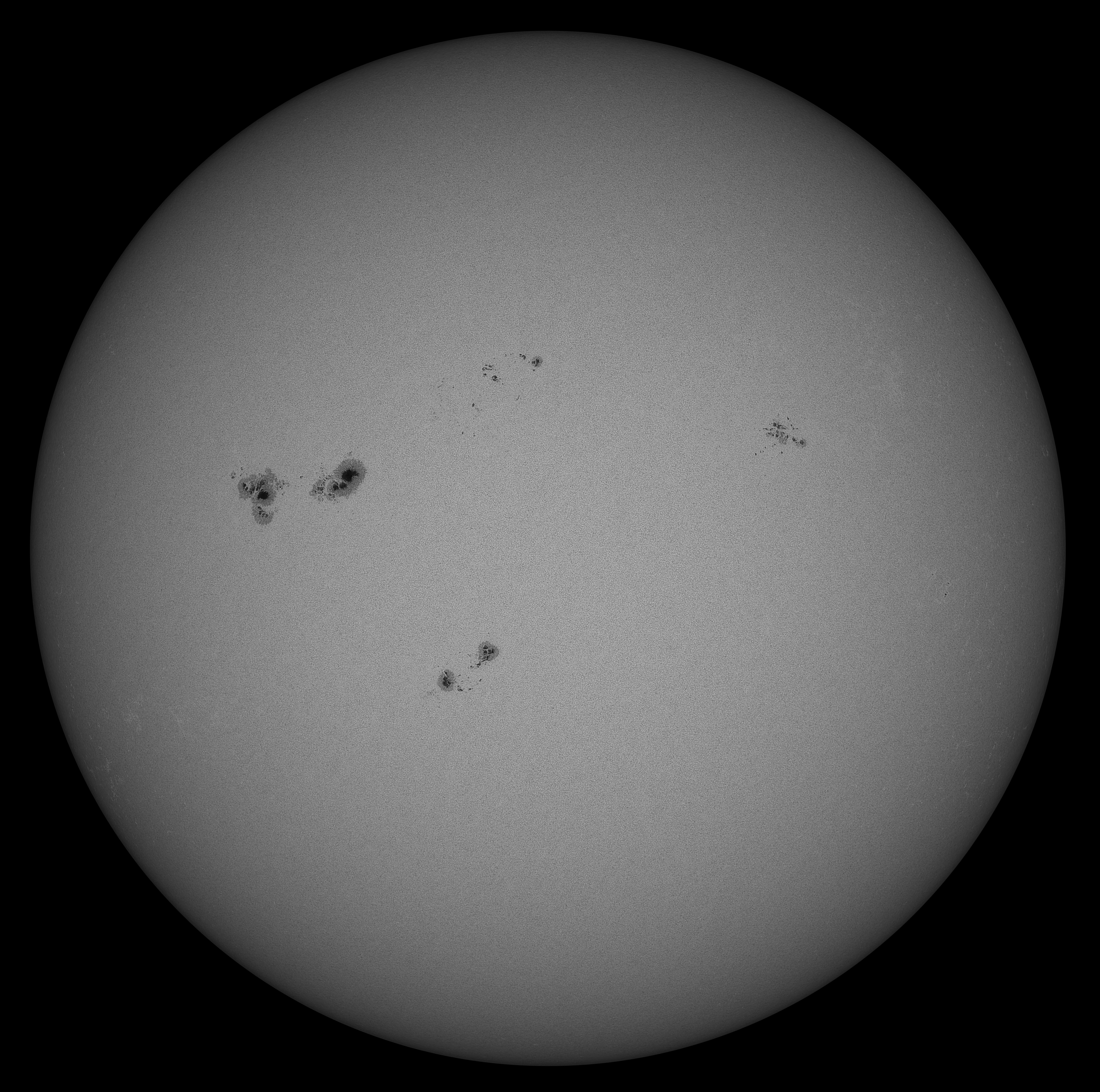 2026-06-28-1057_2-U-L-Sun_lapl3_ap6783_Resample20_bw.jpg