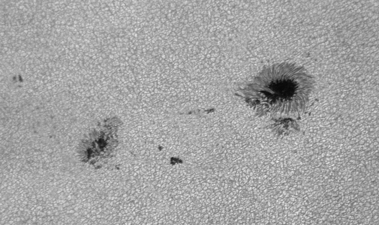 2026-08-15-0801_1-U-L-Sun_lapl3_ap3431_bw.jpg