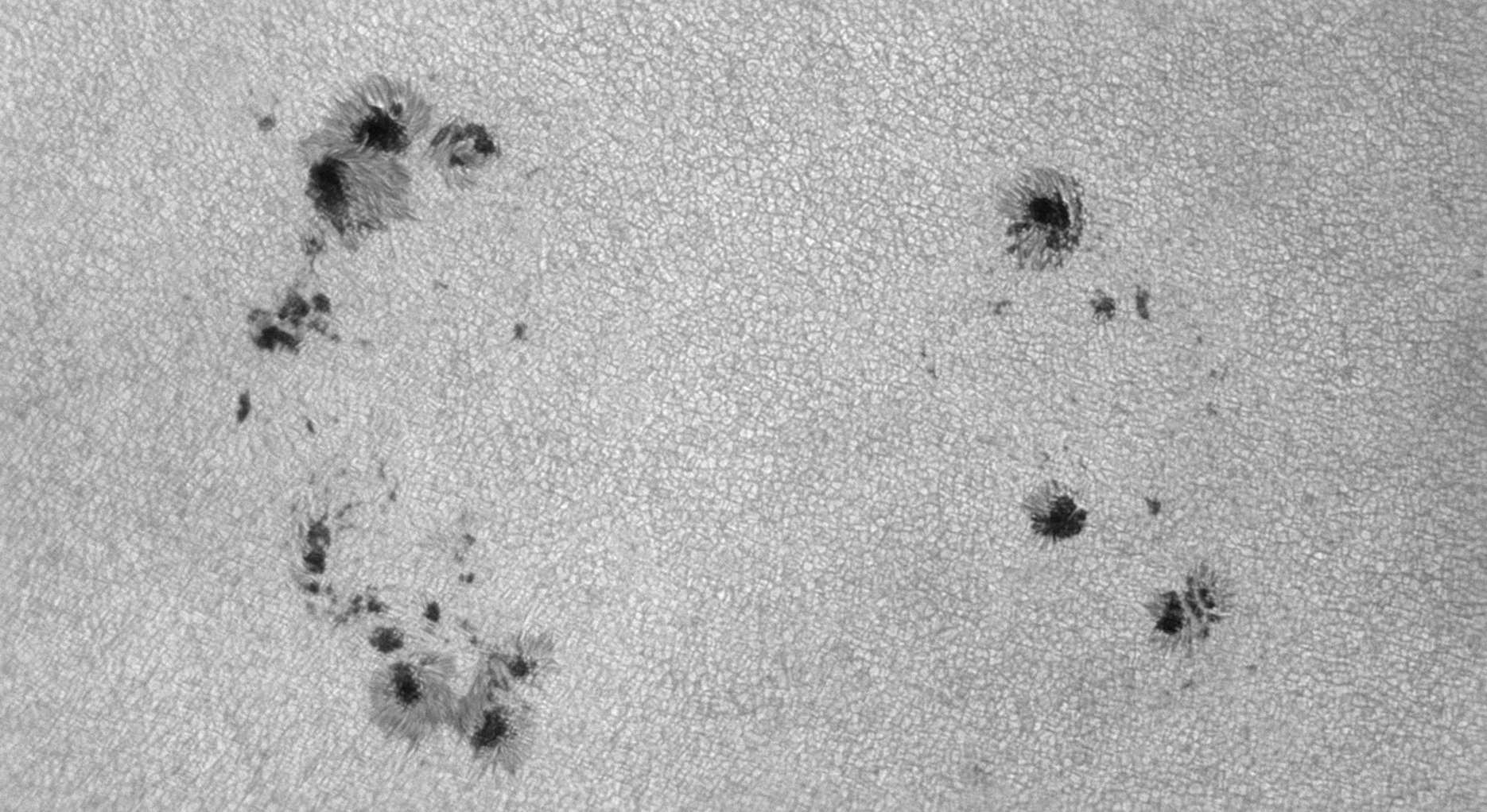 2026-10-07-0839_1-U-L-Sun_lapl3_ap3530_bw.jpg