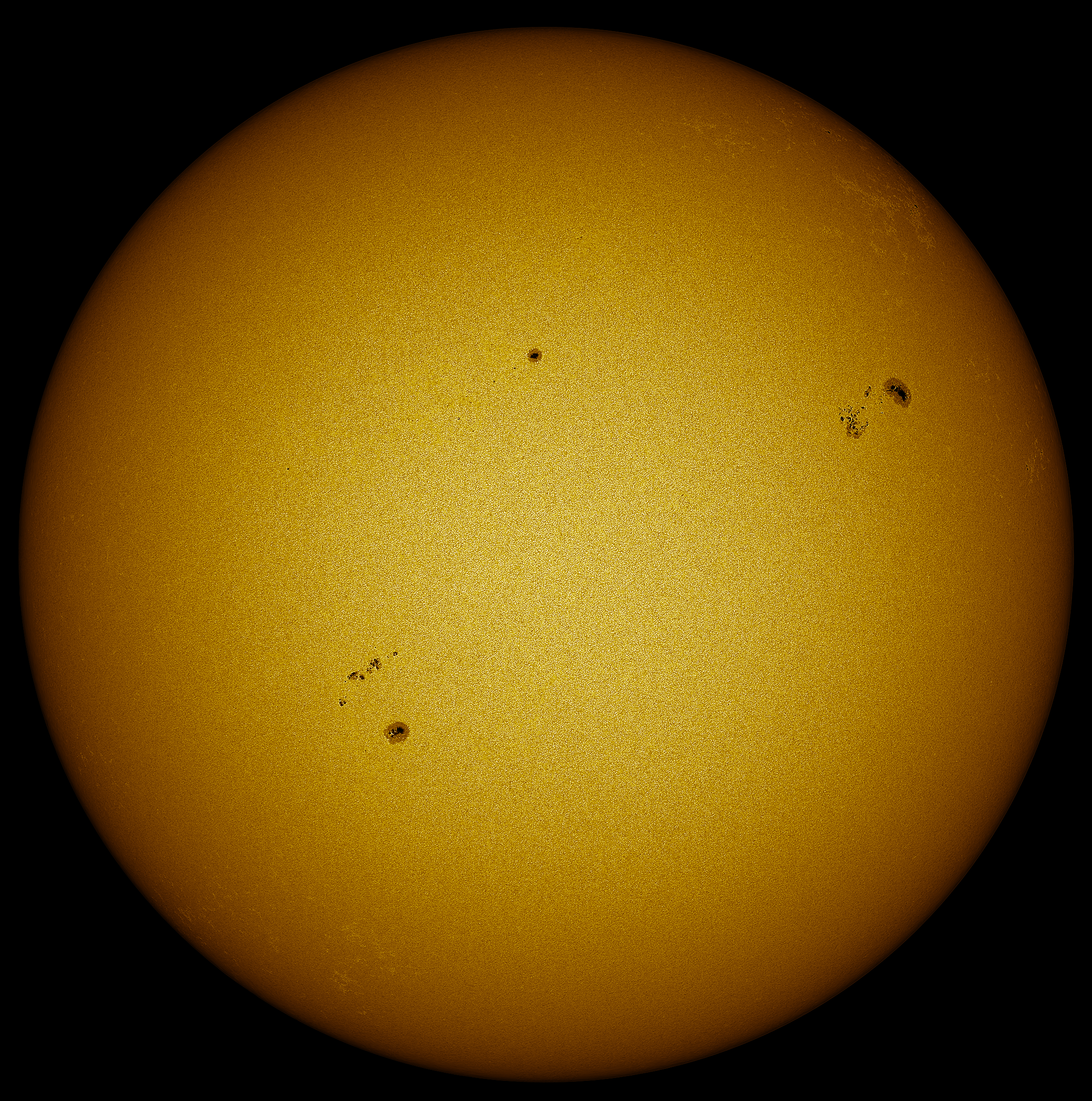 _2025-08-03-1046_2-U-L-Sun_lapl5_ap4807_Resample20_colour