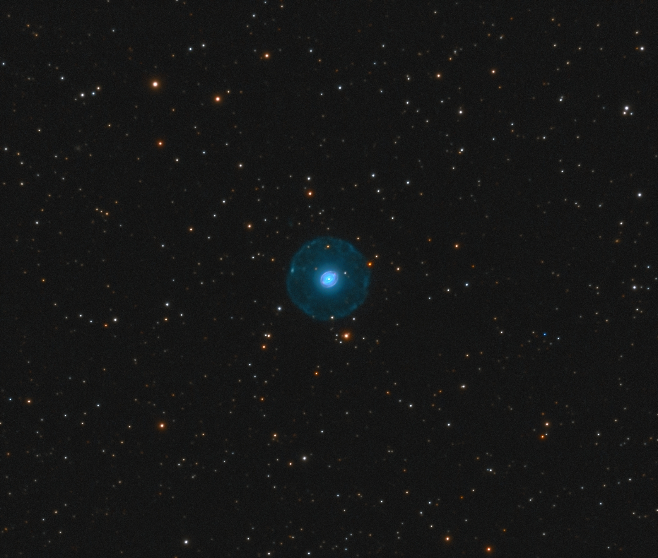 The Blinking Nebula ( ), NGC 6826 (Caldwell 15, PK 83+12.1)