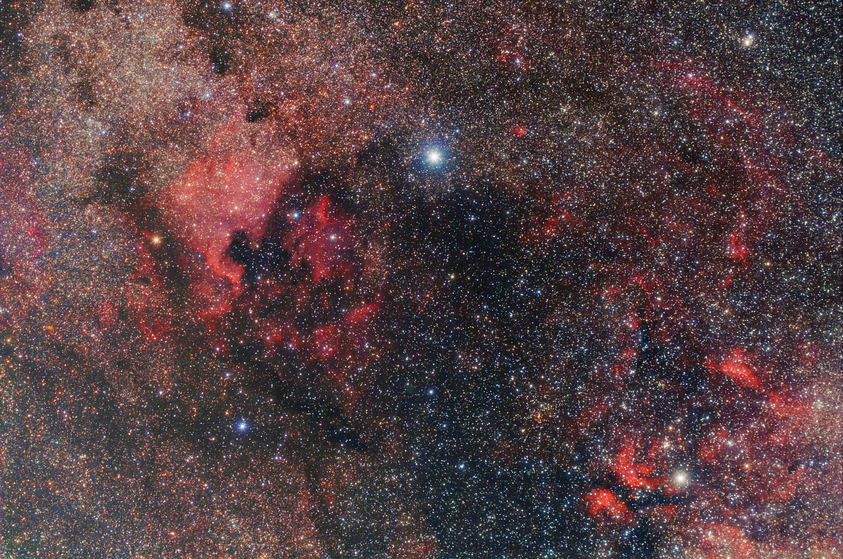NGC 7000  .